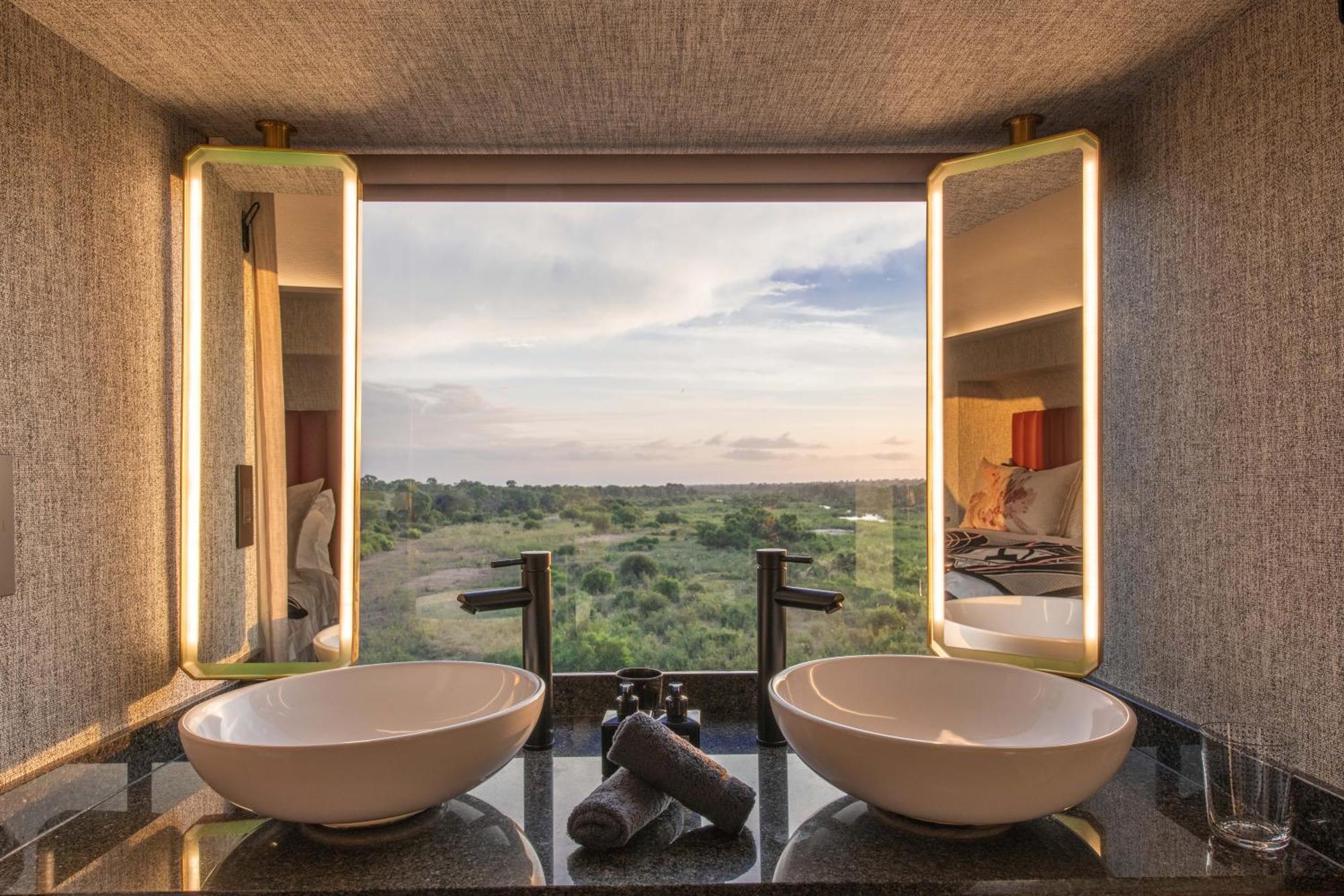 Kruger Shalati - Train On The Bridge & Garden Suites Skukuza Luaran gambar